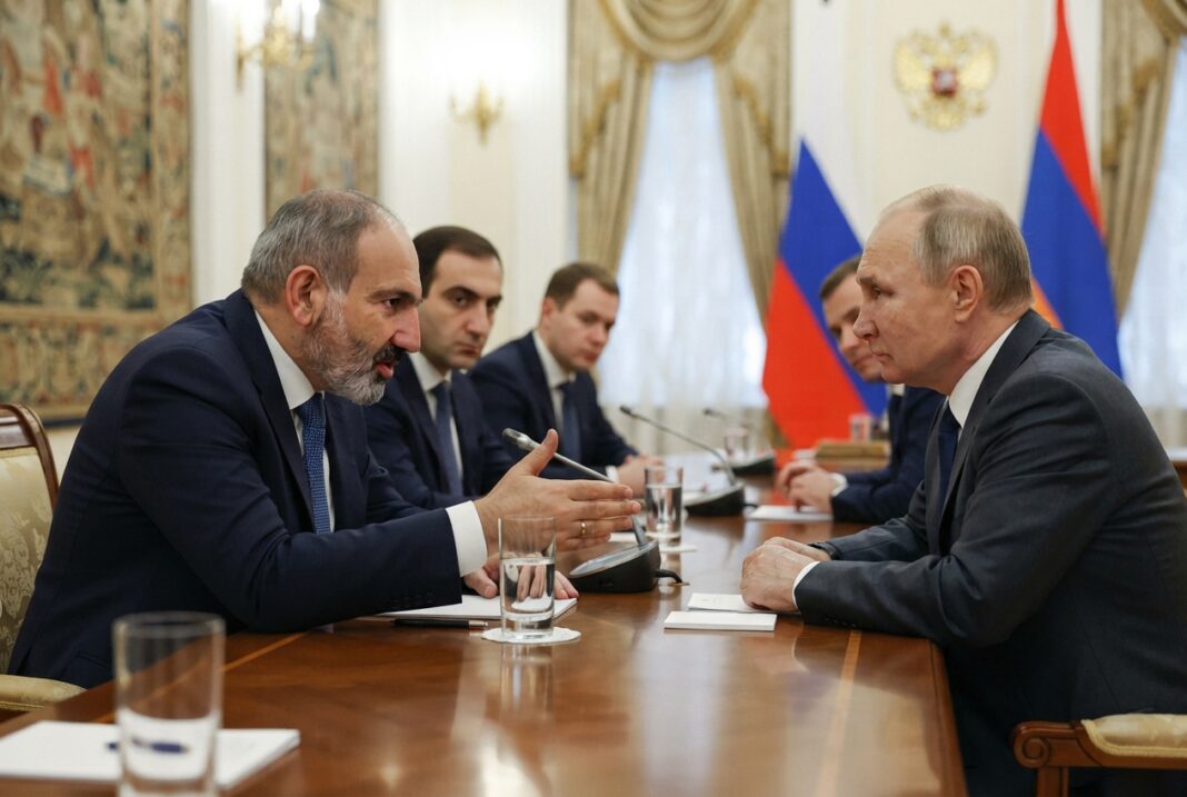 Nikol Pashinyan i-a cerut direct lui Vladimir Putin să elimine restricțiile comerciale, pe fondul diversificării accelerate a politicii externe armene Nikol Pashinyan i-a cerut direct lui Vladimir Putin să elimine restricțiile comerciale, pe fondul diversificării accelerate a politicii externe armene
