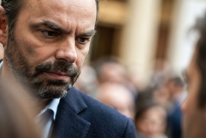 Rețeaua rusă de dezinformare Storm-1516 încearcă să intervină în alegerile prezidențiale din Franța, vizându-l pe Édouard Philippe