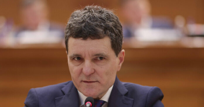 Augustin Zegrean: Președintele trebuie să forțeze formarea guvernului Augustin Zegrean: Președintele trebuie să forțeze formarea guvernului