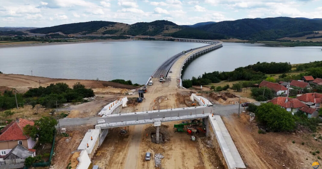 Deschiderea lotului Chiribiș – Suplacu de Barcău amânată pentru toamnă pe Autostrada Transilvaniei Deschiderea lotului Chiribiș – Suplacu de Barcău amânată pentru toamnă pe Autostrada Transilvaniei