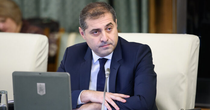 Florin Jianu: Criza politică costă România 63,8 milioane de euro pe zi Florin Jianu: Criza politică costă România 63,8 milioane de euro pe zi