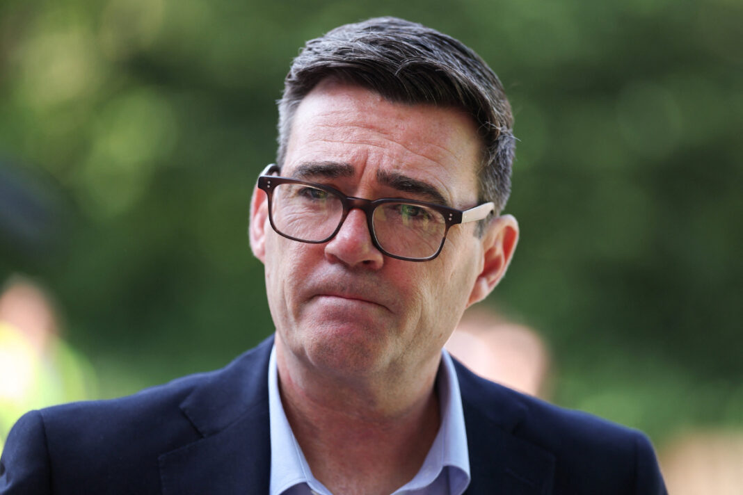 Guvernul taie cu 20% impozitele pentru 32.000 de afaceri din HoReCa: cum face Andy Burnham reformă în Marea Britanie Guvernul taie cu 20% impozitele pentru 32.000 de afaceri din HoReCa: cum face Andy Burnham reformă în Marea Britanie