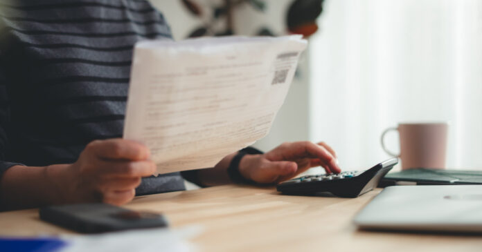 Impozitul și CASS pe pensii: cum se calculează și câți bani rămân pensionarilor