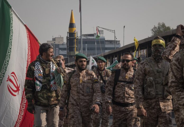 Iran anunță suspendarea acordului cu SUA, considerându-l nul după încălcări Iran anunță suspendarea acordului cu SUA, considerându-l nul după încălcări
