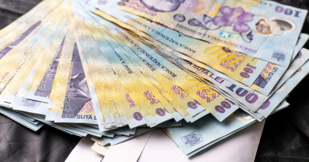 Locatarii blocului de pe bulevardul Timișoara 106 primesc ajutoare de până la 2.500 de lei pe lună