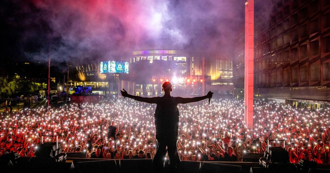 Ministrul Finanțelor, Alexandru Nazare, afirmă că festivalurile de muzică generează investiții și turiști Ministrul Finanțelor, Alexandru Nazare, afirmă că festivalurile de muzică generează investiții și turiști