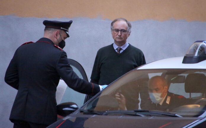 Partidele de guvernare din Italia solicită grațierea bijutierului condamnat pentru uciderea tâlharilor Partidele de guvernare din Italia solicită grațierea bijutierului condamnat pentru uciderea tâlharilor