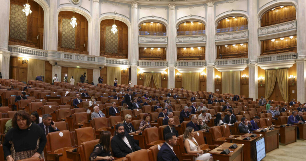 Senatul a adoptat proiectul de lege pentru plafonarea bonusurilor angajaților ANAF și Autorității Vamale la 12%