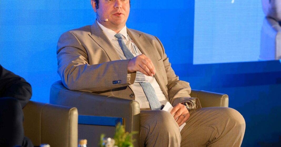Cosmin Ghiță renunță la mandatul de director general al Nuclearelectrica Cosmin Ghiță renunță la mandatul de director general al Nuclearelectrica