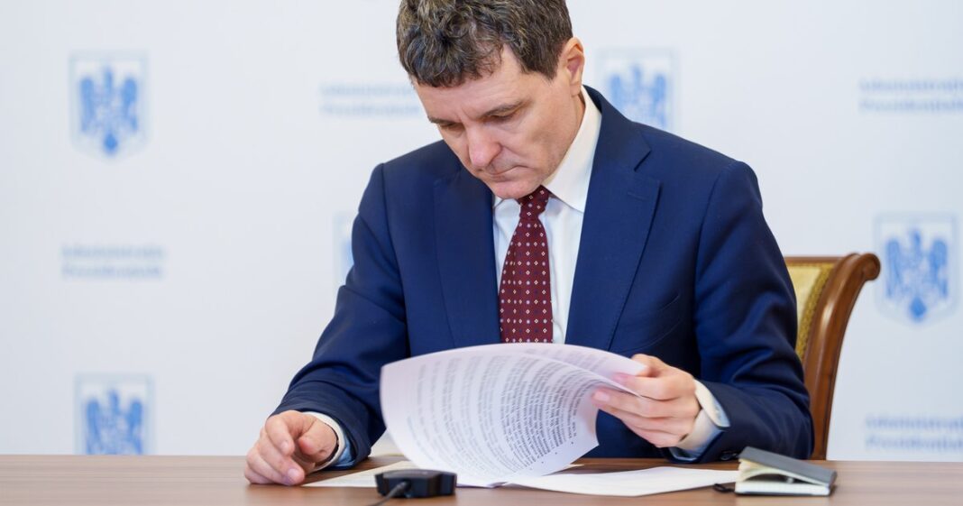 Nicușor Dan a promulgat o lege care corectează inechitățile în colectarea TVA pentru firme mici