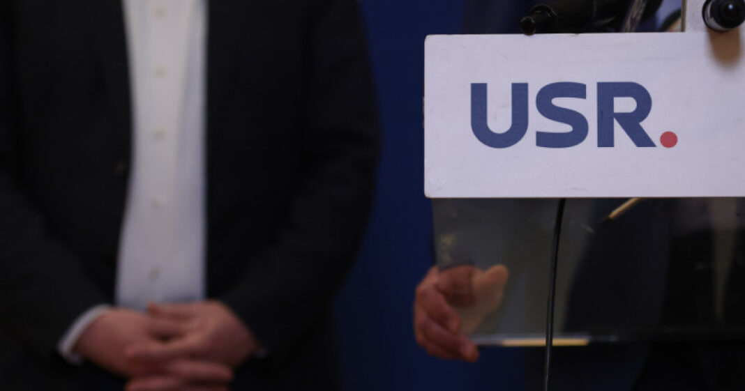 USR contestă la CCR eliminarea incompatibilităților din proiectul PSD pentru aleșii locali USR contestă la CCR eliminarea incompatibilităților din proiectul PSD pentru aleșii locali