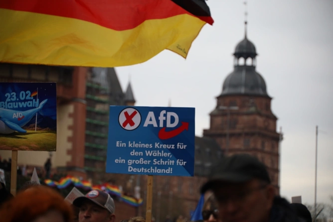Cum ar putea AfD să preia controlul asupra statului din interior