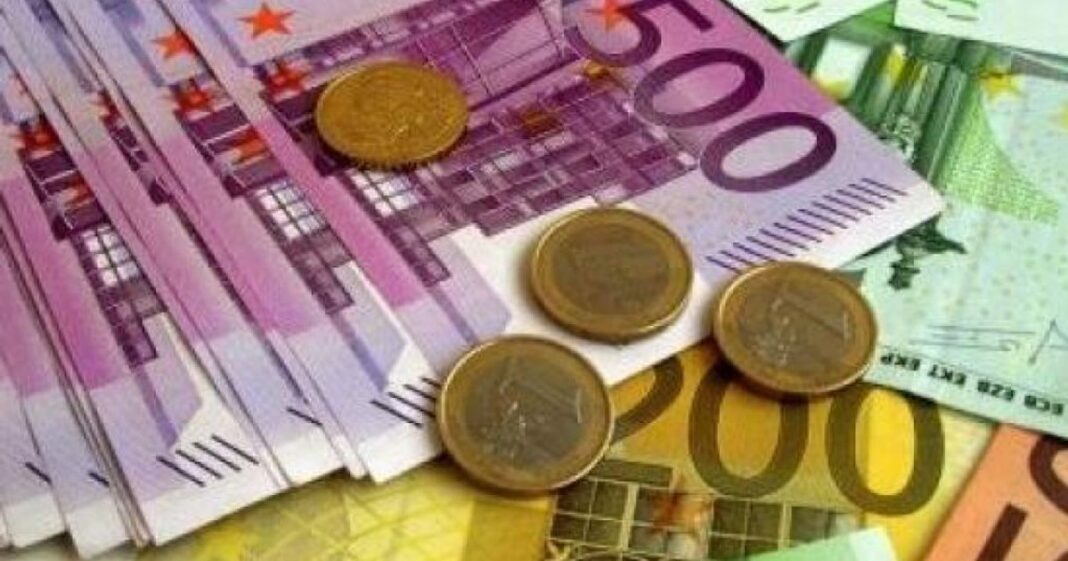 Euro a atins un maxim istoric, fiind cotat la 5,2788 lei pe 23 septembrie 2026 Euro a atins un maxim istoric, fiind cotat la 5,2788 lei pe 23 septembrie 2026