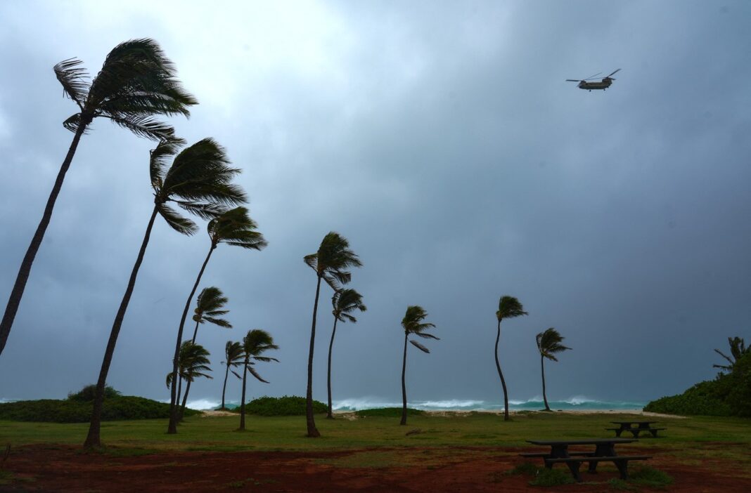 Uraganul Nolo amenință Hawaii cu inundații catastrofale în weekend Uraganul Nolo amenință Hawaii cu inundații catastrofale în weekend