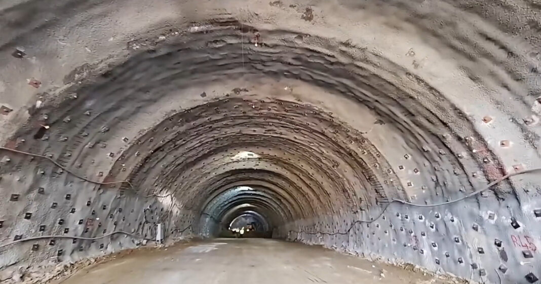 CNAIR anunță străpungerea celei de-a doua galerii a tunelului Boița 1 pe A1 CNAIR anunță străpungerea celei de-a doua galerii a tunelului Boița 1 pe A1