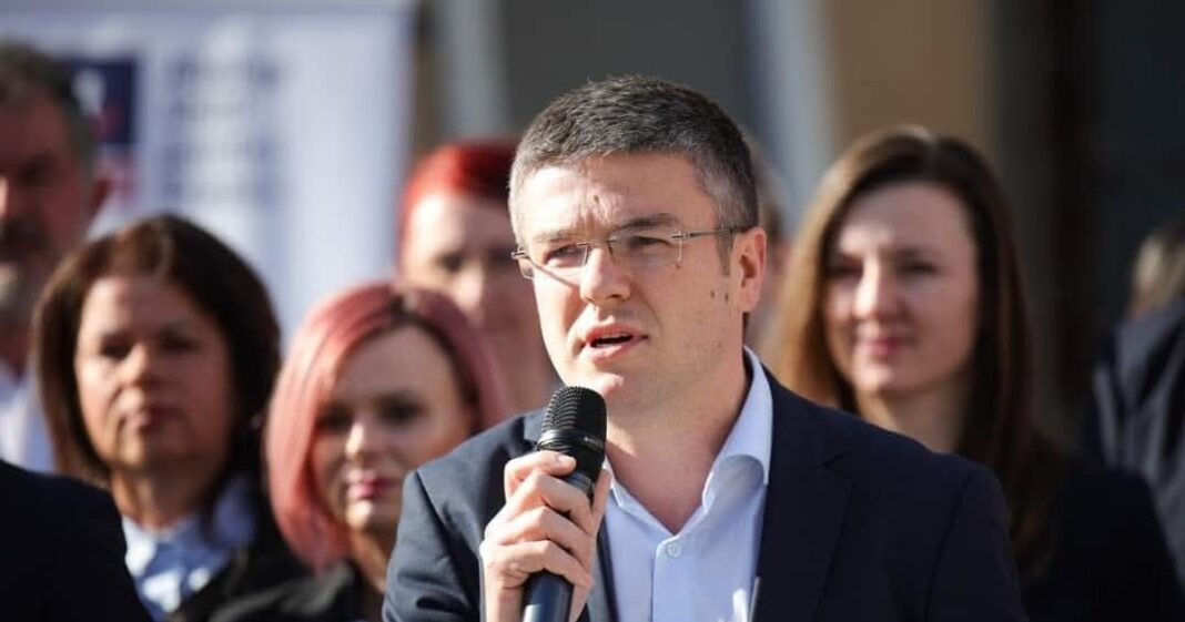 Irineu Darău propune reorganizarea Romarm într-un holding industrial integrat până la sfârșitul anului 2026 Irineu Darău propune reorganizarea Romarm într-un holding industrial integrat până la sfârșitul anului 2026