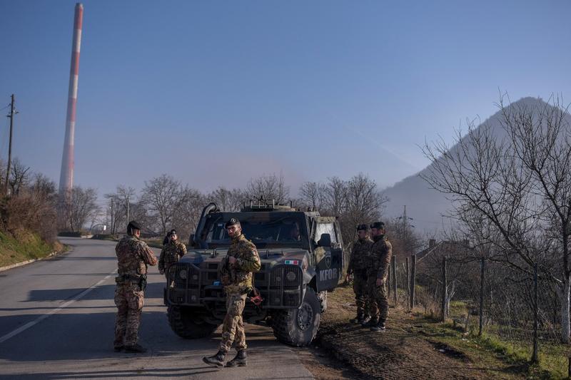 Italia preia comanda KFOR și va instala radare pentru securitatea Balcanilor Italia preia comanda KFOR și va instala radare pentru securitatea Balcanilor