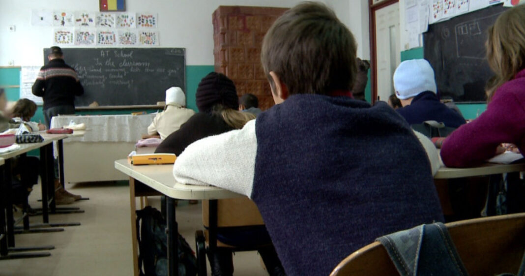Mii de elevi din mediul rural riscă să nu mai aibă cursuri din lipsa încălzirii