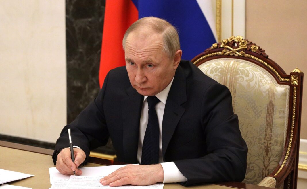 Putin convoacă oficiali ruși pentru discuții despre securitatea cibernetică