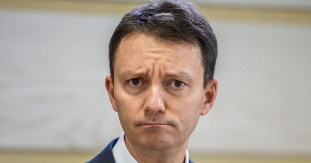 Siegfried Mureșan afirmă că PNL și PSD sunt în totală antiteză și o colaborare este imposibilă