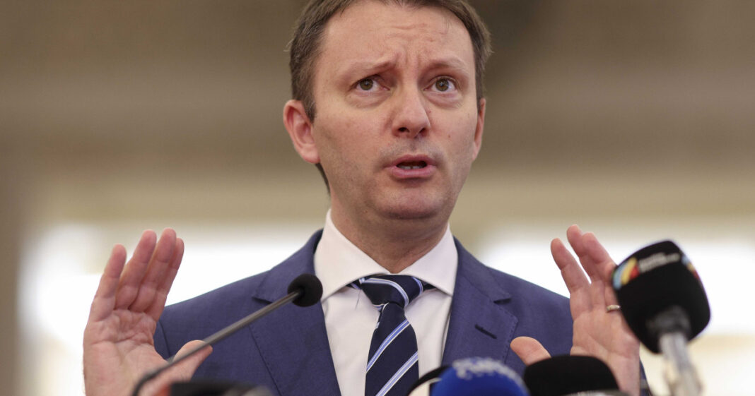 Siegfried Mureșan atrage atenția asupra riscurilor fiscale după păstrarea ratingului României de către S&P Siegfried Mureșan atrage atenția asupra riscurilor fiscale după păstrarea ratingului României de către S&P